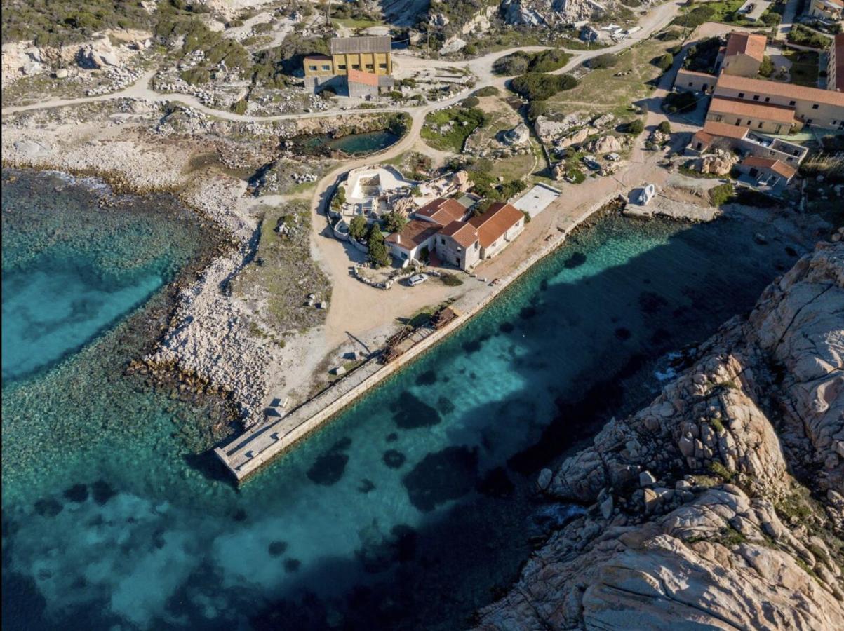 Residence Cala Francese - Case sul mare La Maddalena  Exterior foto