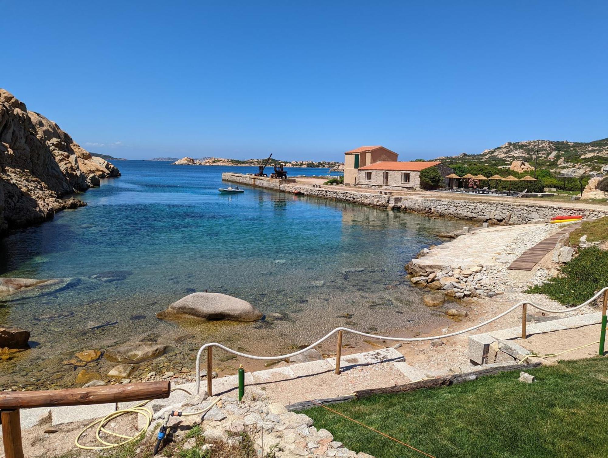 Residence Cala Francese - Case sul mare La Maddalena  Exterior foto