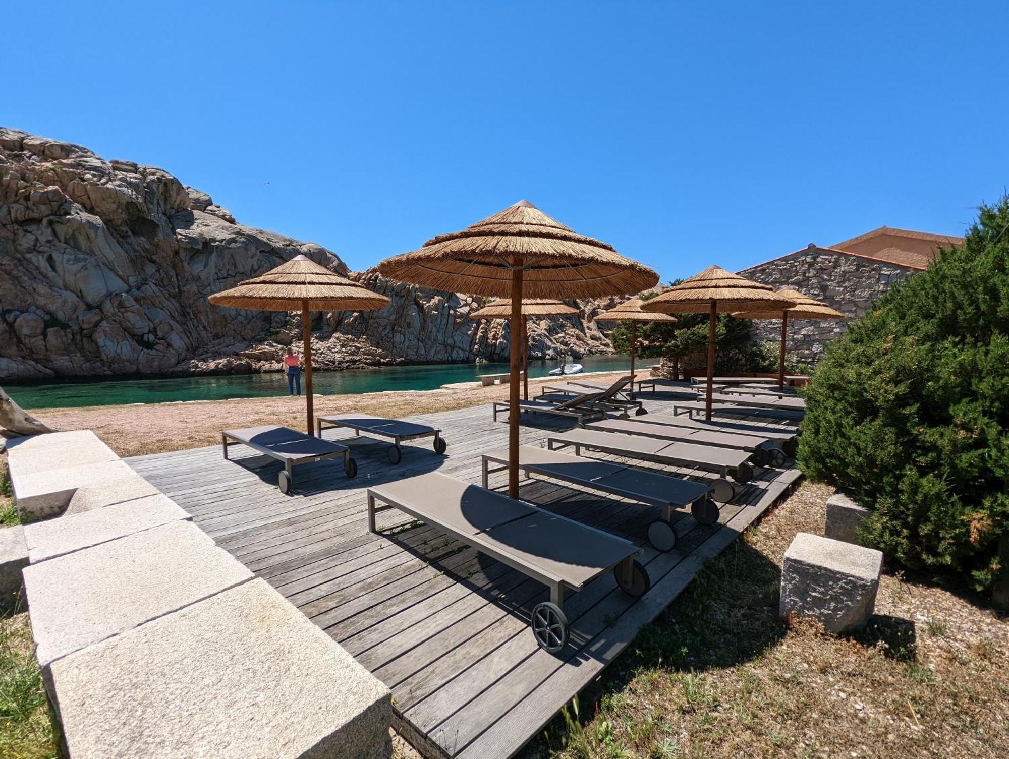 Residence Cala Francese - Case sul mare La Maddalena  Exterior foto