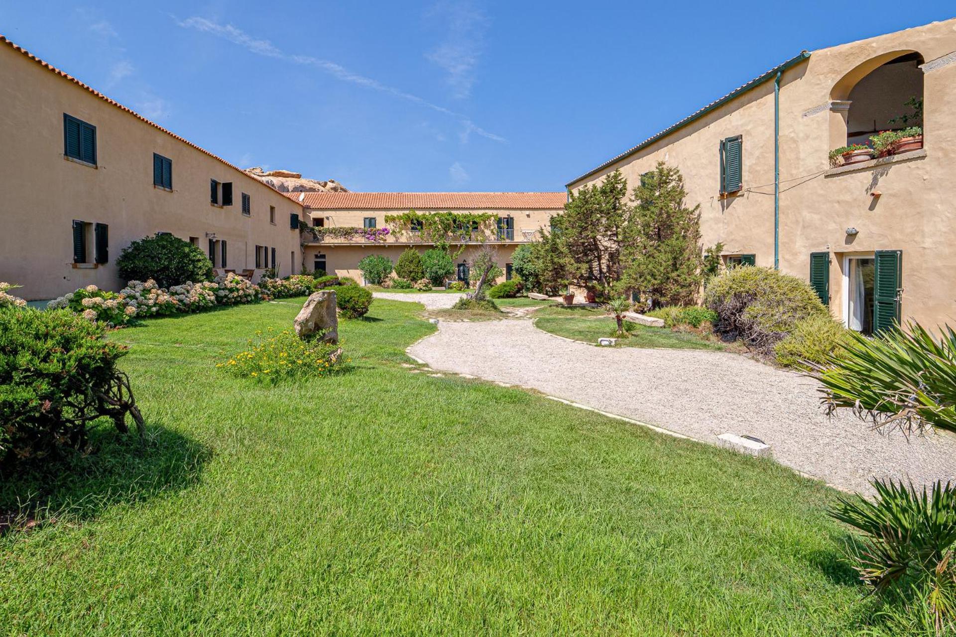 Residence Cala Francese - Case sul mare La Maddalena  Exterior foto