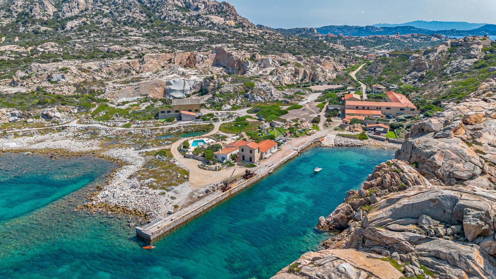 Residence Cala Francese - Case sul mare La Maddalena  Exterior foto